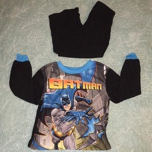 Boys Batman fleece 2-piece pajamas. Size 4/5